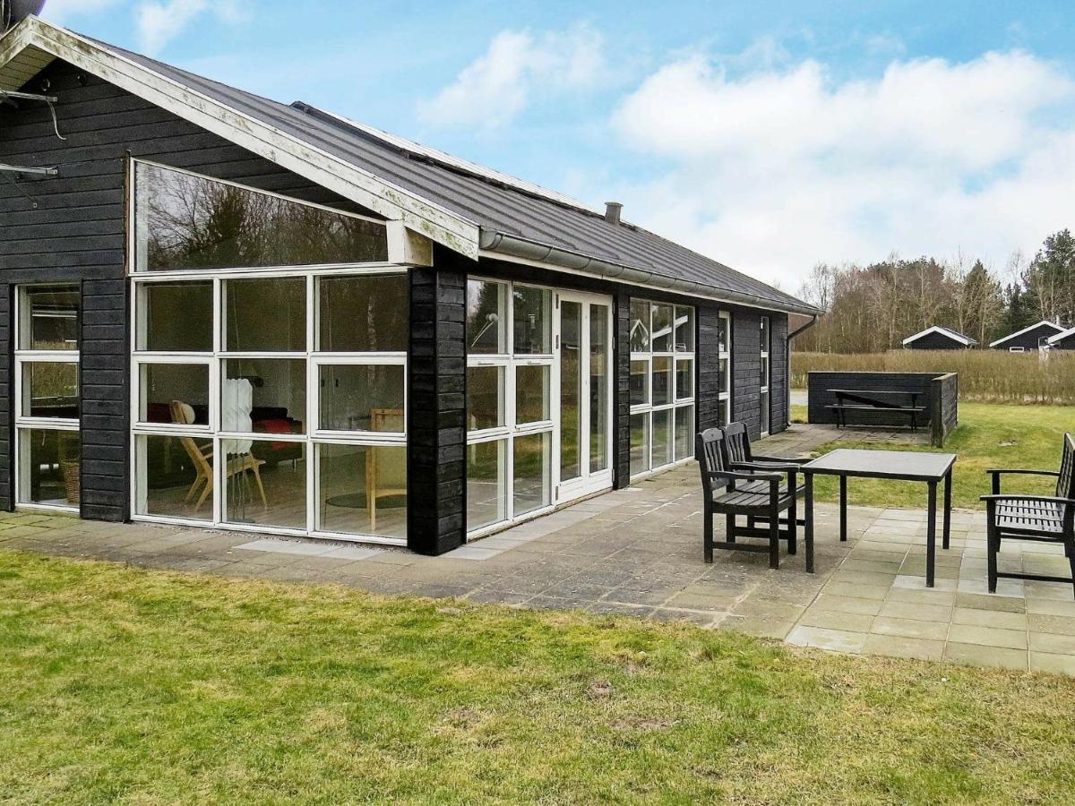 8 Person Holiday Home In Hals Exterior photo