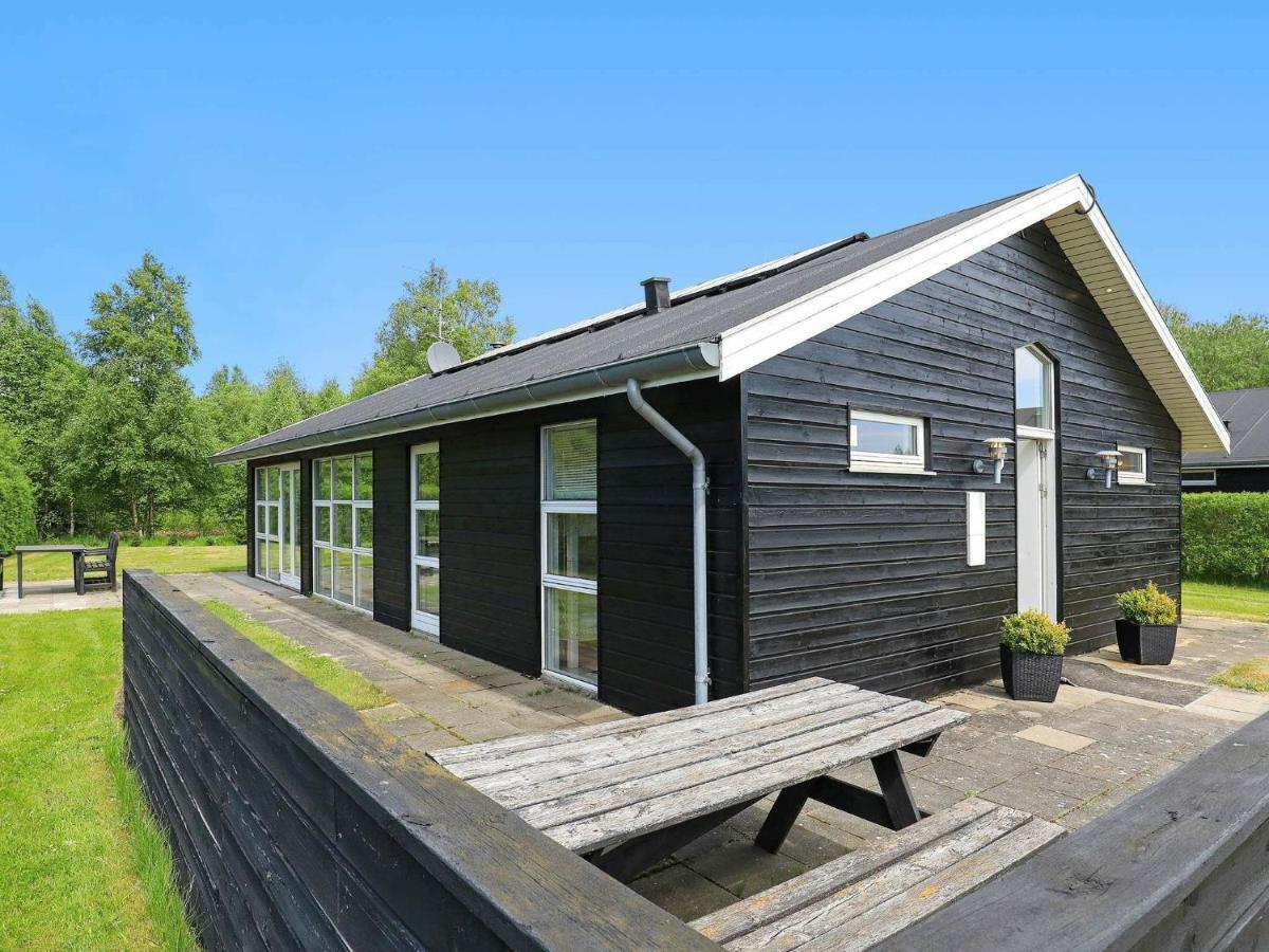 8 Person Holiday Home In Hals Exterior photo